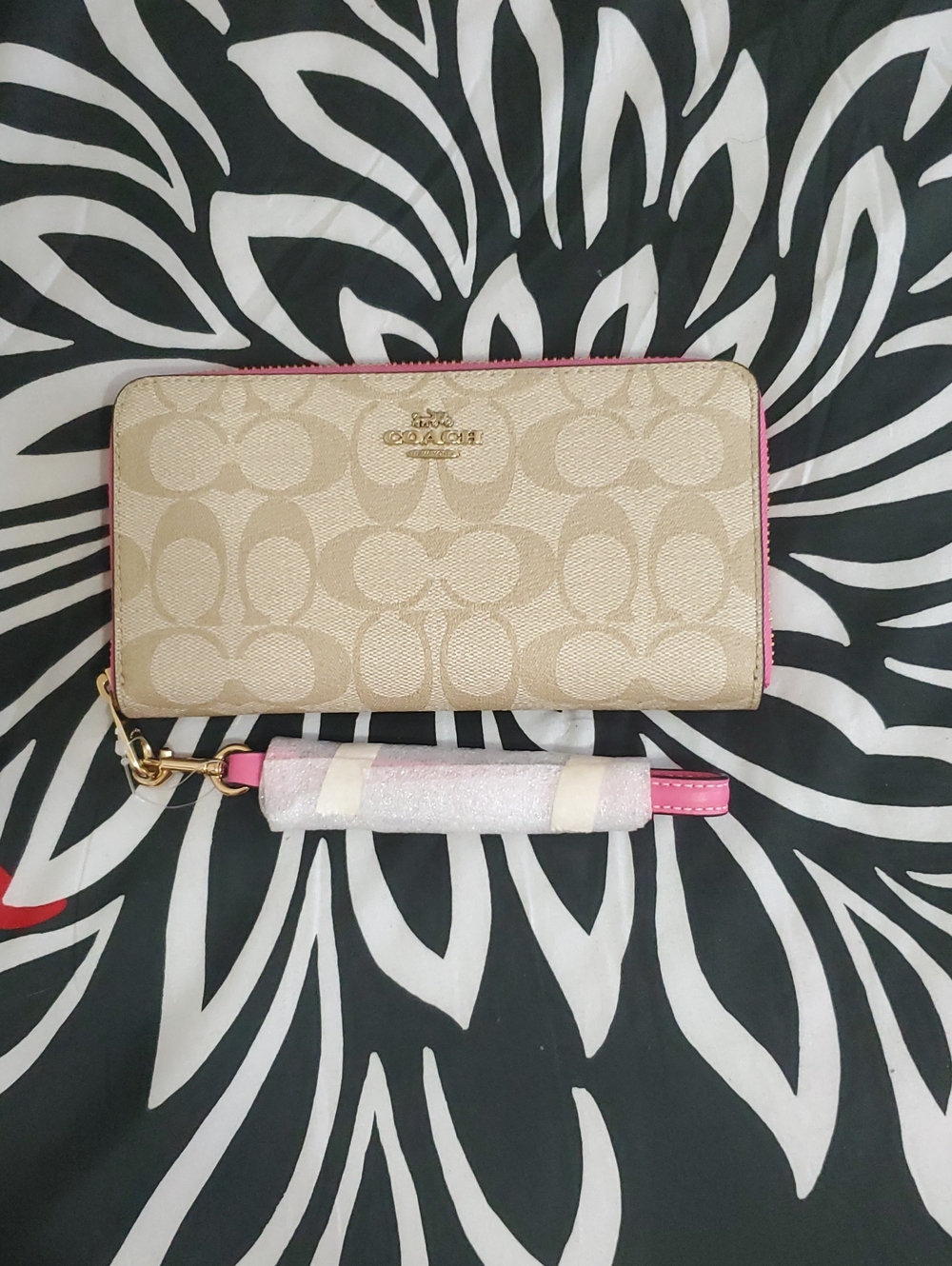 Coach Signature Zip Around Wallet Wristlet